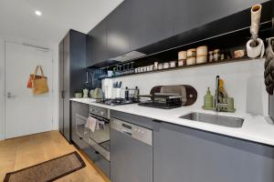 StylishCity Apartment