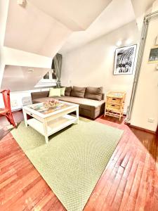 Old Town Attic Ignoto 16 SELF CHECK IN