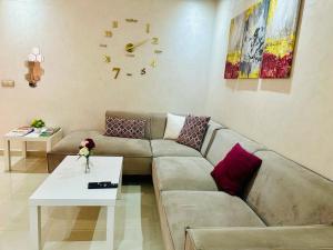 Chic & Lovely Flat in City Center