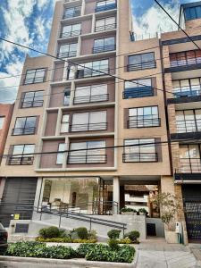 Loft, Bella Suiza, Luz Natural, 2 Baños, Clínica Santa fé