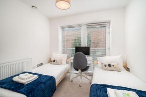 Bright Modern Central Apartment - Pass the Keys