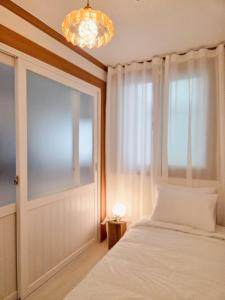 Sunny Stay Gongdeok Station