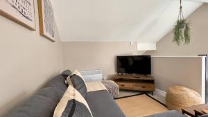 Relaxed boho style flat in Netheredge, Sheffield