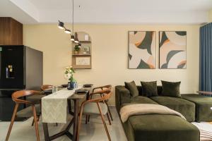 Soho Residence and Apartments by Acacia Living - City Center District 1 - Near Bui Vien