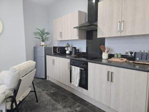 Apartment in Central Huddersfield with free parking