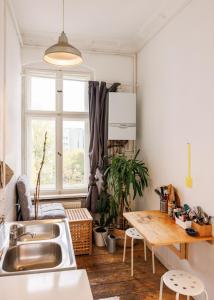 Female-Only I Quiet Coworking Room I Kreuzberg Hub