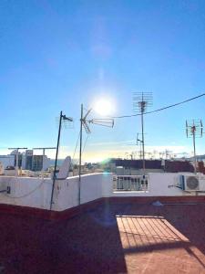 Renovated studio with Communal Pool & Close to beach