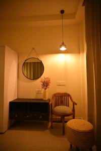 Luxury Comfortable Rooms in a 2BHK Flat at Noi Homes