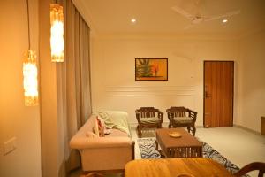 Luxury Comfortable Rooms in a 2BHK Flat at Noi Homes