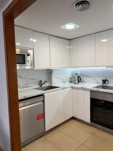 Ukulele Apartment Trimar