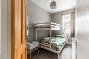 Haworth Stone Cottage with Log Burner and Valley Views