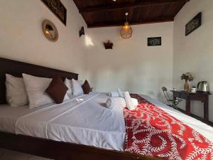 Colonial Surfing Villa Hostel & Home Stay