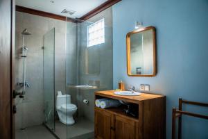 Blue Harbor Beachfront Villas & Resto