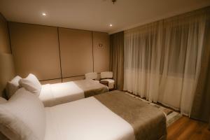 SWAN DAHABIYA Luxury Boutique Nile Cruise - Every Friday from Aswan for 3 nights & Every Monday from Luxor for 4 nights