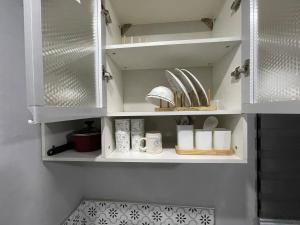 Fully-furnished One-bedroom Apartment with Wi-fi