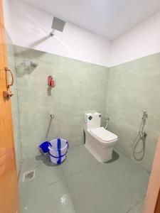 Western Castle Stay n lawn