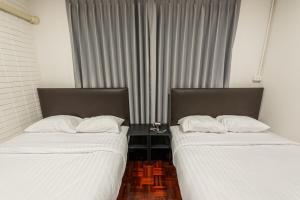 SwasddeeHouse midtown bangkok