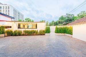 SwasddeeHouse midtown bangkok