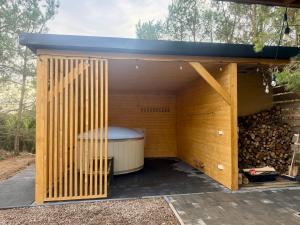 KASZUBY Oliwkowy domek Niesiołowice na Kaszubach Balia z Jacuzzi Jeziora lasy