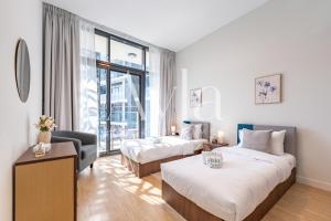 Eco-Luxury 2BHK Near Masdar Park & Airport