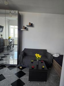 gorgeous studio ultracentral