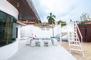 Laila Beach Pool Villa