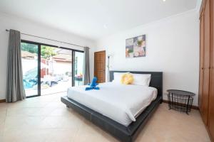 Laila Beach Pool Villa