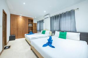 Laila Beach Pool Villa