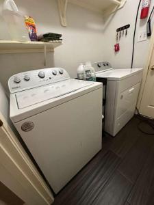 Cozy Houston Getaway