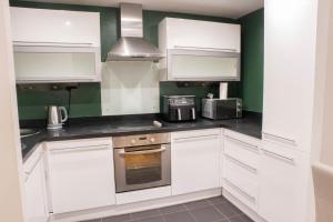 City View Apt By Eason Stays Short Lets Manchester