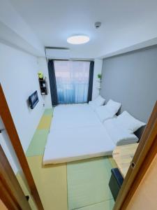 202 Dotonbori River 5 min walk to Dotonbori Kuromon Market Shinsaibashi, Namba Business District Balcony with washing machine 1F free dryer, microwave