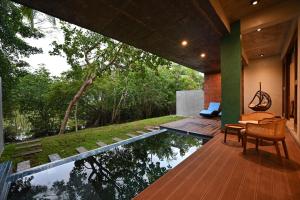 Roo Water Villas