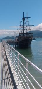 Casa, 100mts da praia Armação da Piedade