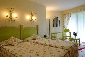 Hotels Hotel La Sapiniere : Chambre Lits Jumeaux