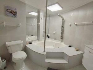 Suite acogedora con Red Room y Jacuzzi