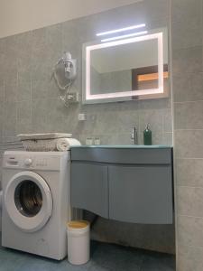 Torino Piazza Santa Rita bilocale InAlpi Arena ex Palaalpitour santa Rita