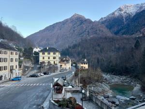 Casa panoramica sul fiume Anza e sul Monte Rosa
