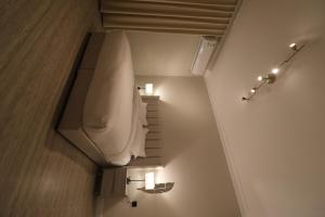 غرفة وصالة دخول ذاتي