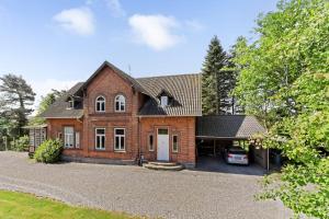 Historic Residence with Lake View