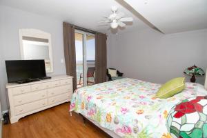 Pelican Beach 1901 condo