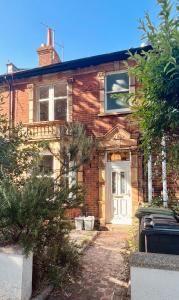 Calm hideout in coastal city