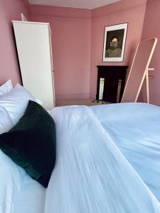 Calm hideout in coastal city