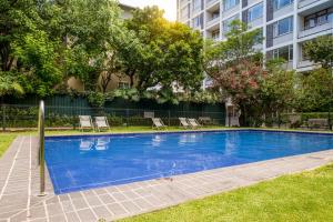 Walk to Coolest Streets! A Stylish, Central Oasis - Pool & Garage