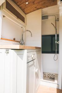 Heated Cosy Campervan London Hideaway