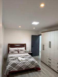 Acogedor departamento en centro de Chone, con garaje