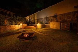 Luxury property, coffee and inn services