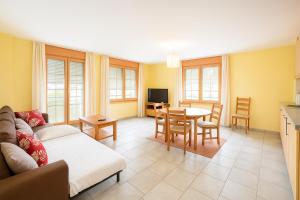 WEF Klosters Executive Apartment with Direct Train to Davos