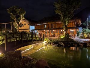 Loop Eco Stone House HG