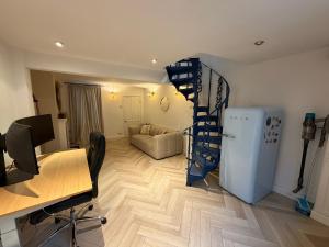 Victorian Cottage in Central Richmond