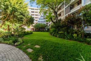 Walk to CTICC! City Central 2 Bed Oasis - Pool & Parking